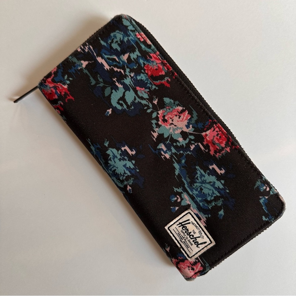 HERSCHEL | Wallet Organizer Black Floral